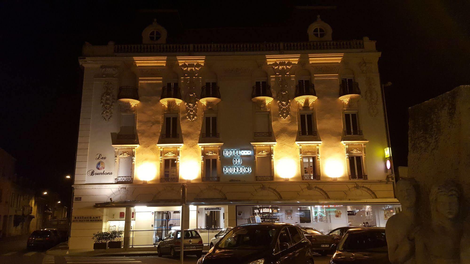 Logis Hotel Des Bourbons Montluçon Exteriör bild